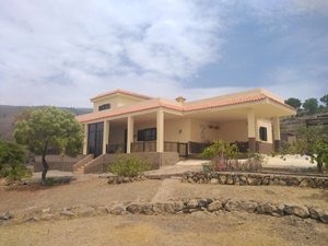 Finca Rural con Vivienda en Tejina, Guía de Isora