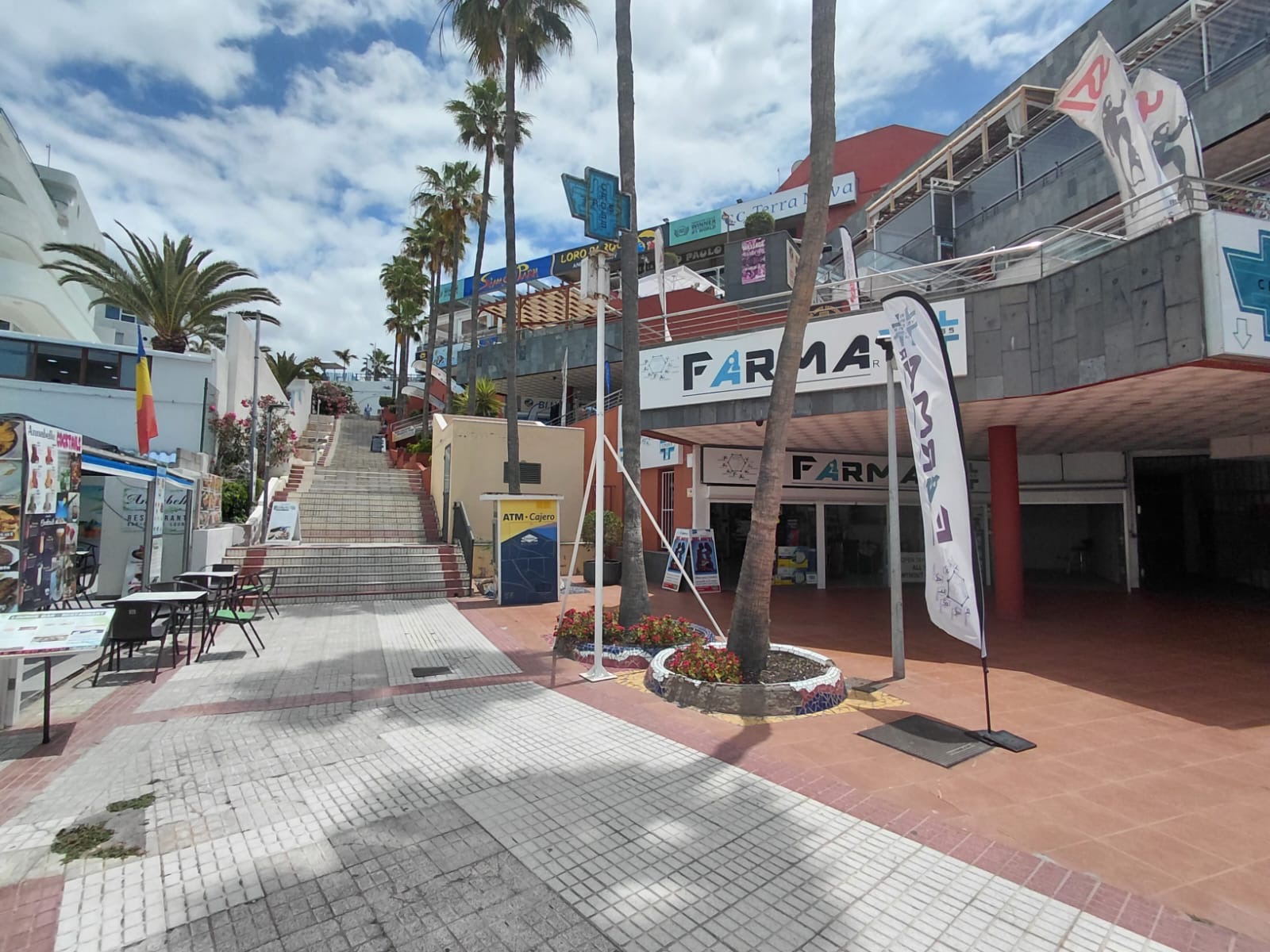 Gewerbefläche zur Miete im C.C. Terranova, gegenüber der Playa de la Pinta, Costa Adeje
