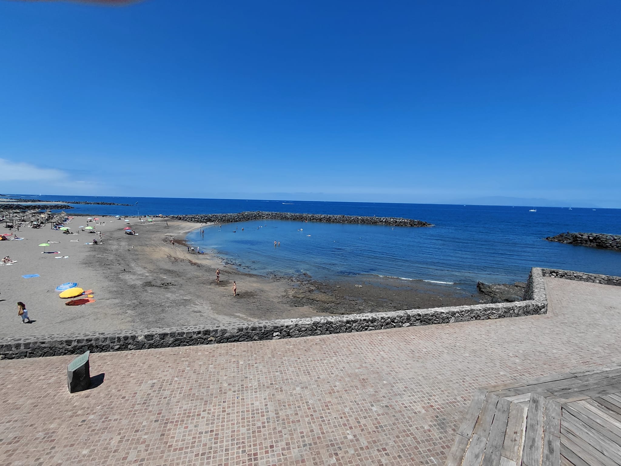 Local comercial en primera línea de mar en el Paseo Marítimo, Costa Adeje