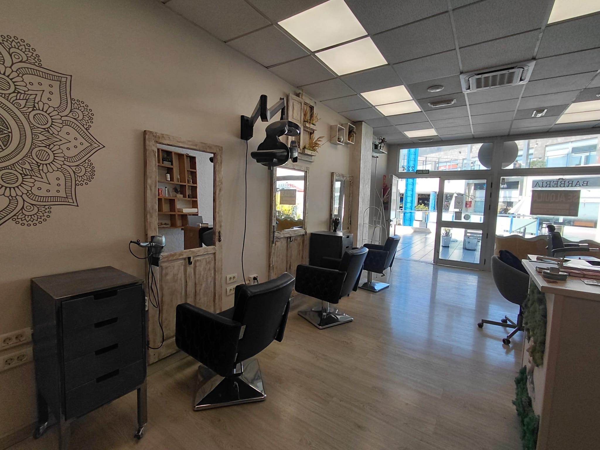 Geschäftsübernahme eines voll ausgestatteten Friseursalons im Ferienort Fañabé, Costa Adeje