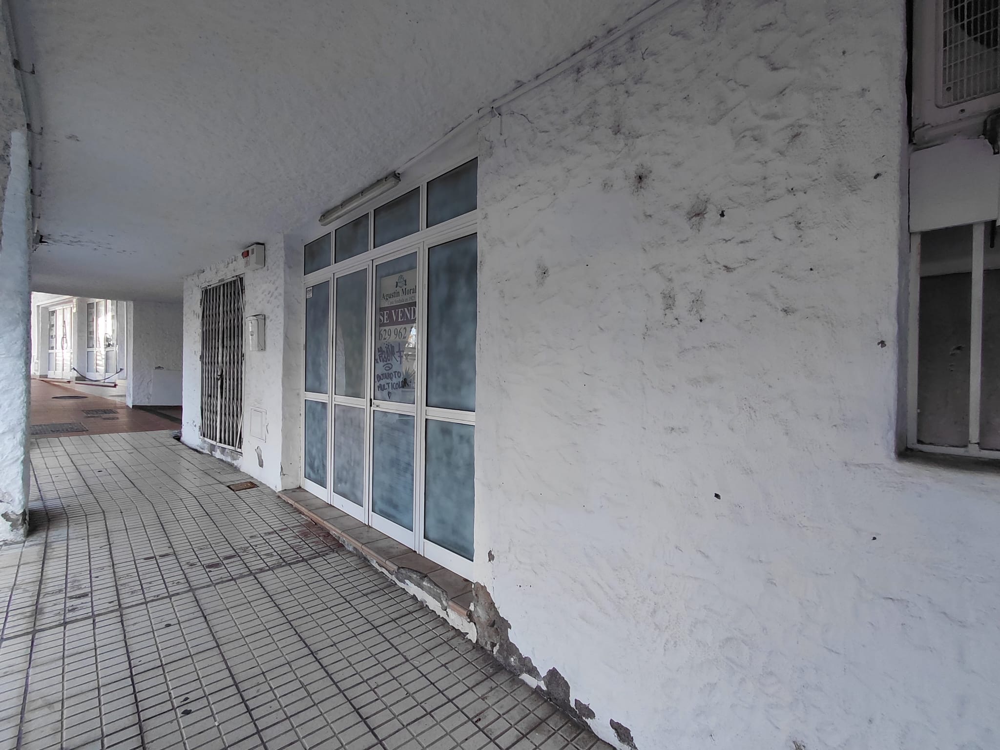 Local comercial en venta o alquiler en la Urbanización Playa Paraíso, Costa Adeje