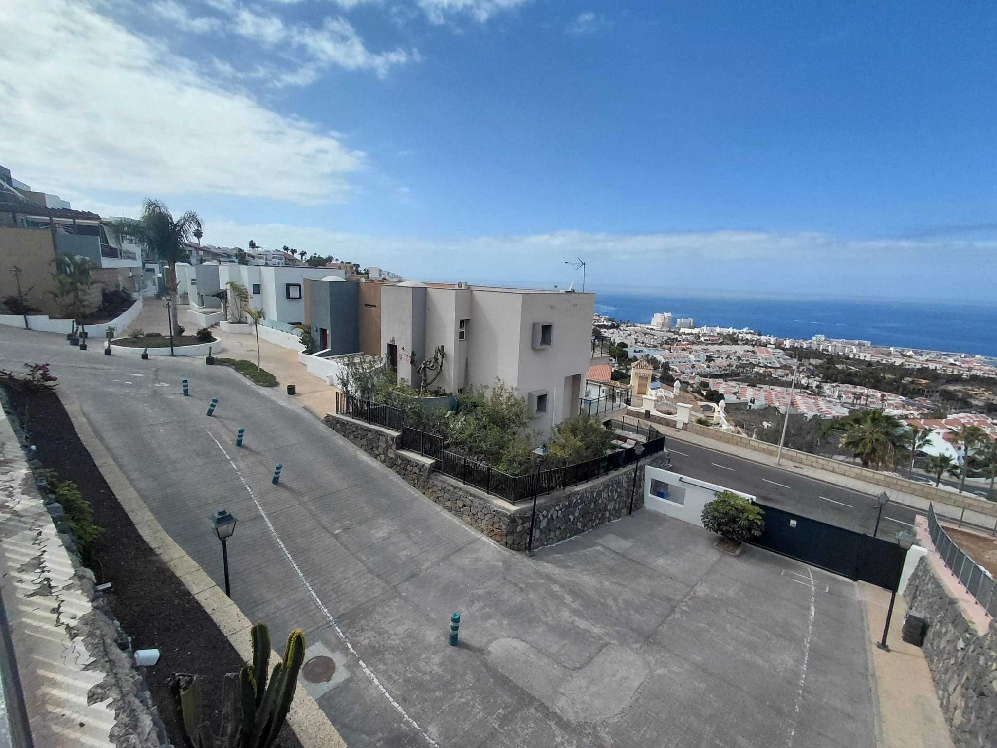 Apartamento reformado de 2 dormitorios en alquiler en la Urbanización San Eugenio, Costa Adeje