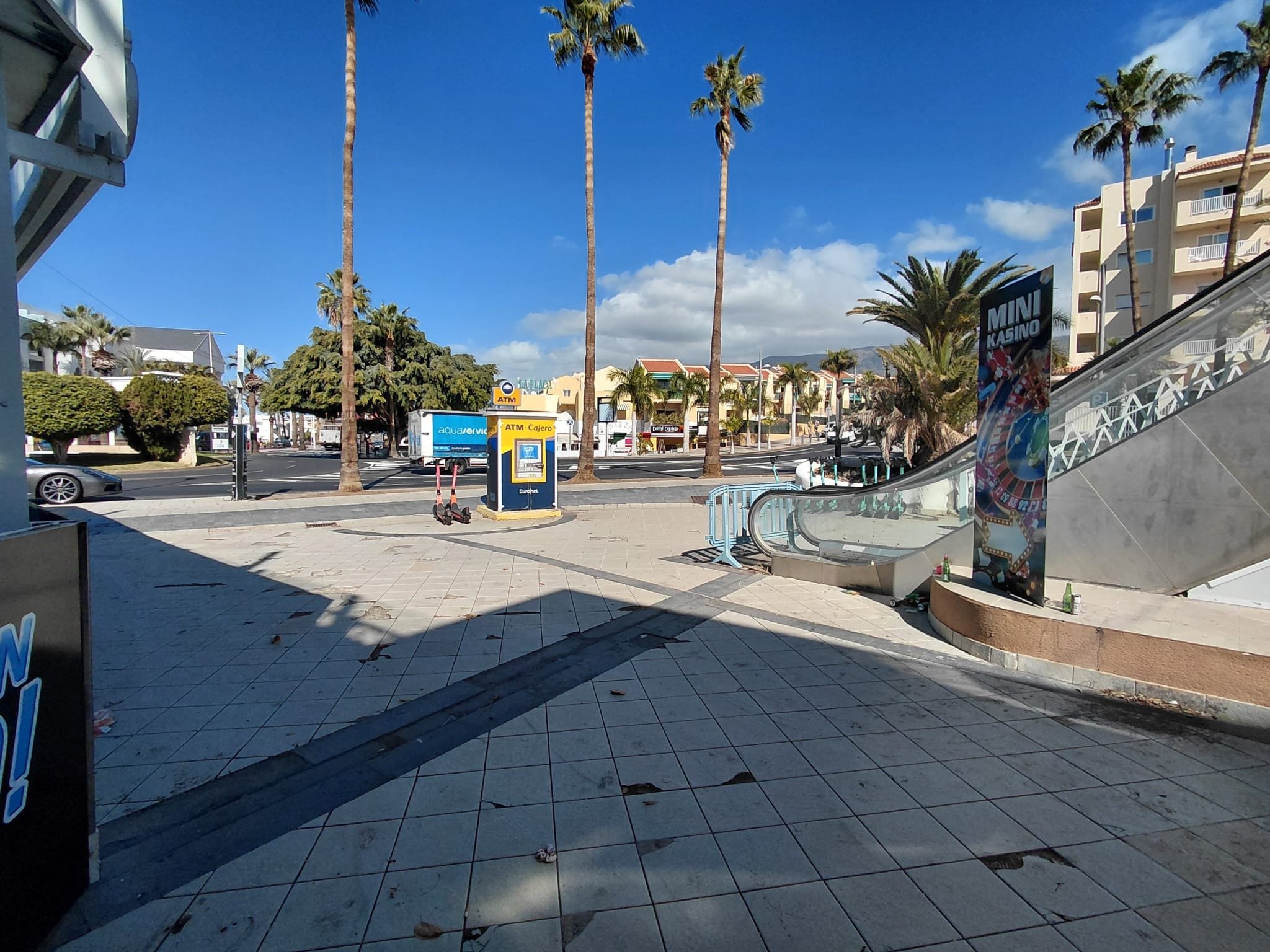 Local comercial de 1.770 m² en venta o alquiler en la Urbanización Torviscas, Costa Adeje
