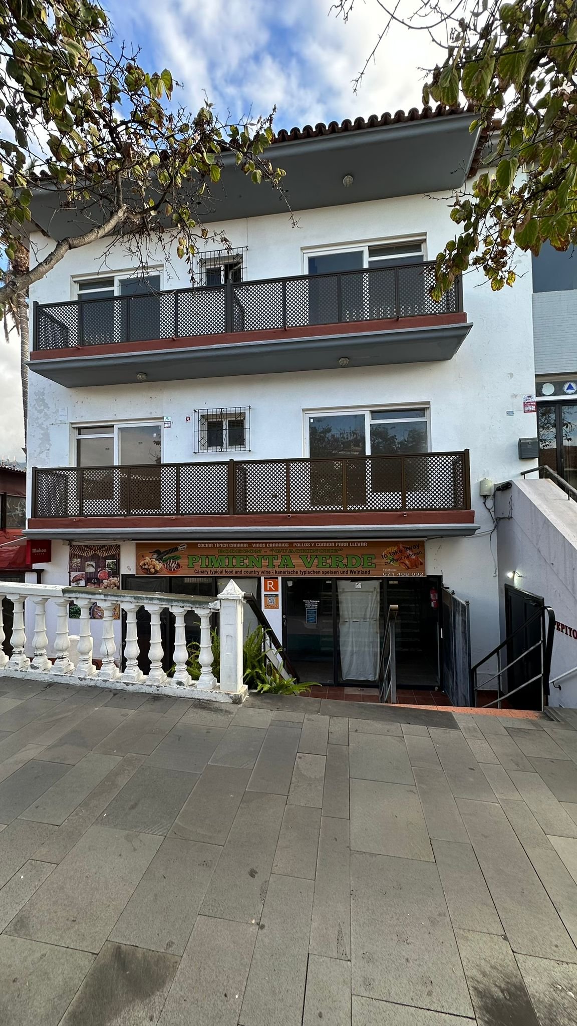 Edificio Colón, edificio íntegro con 4 locales comerciales y 16 estudios en Puerto de la Cruz