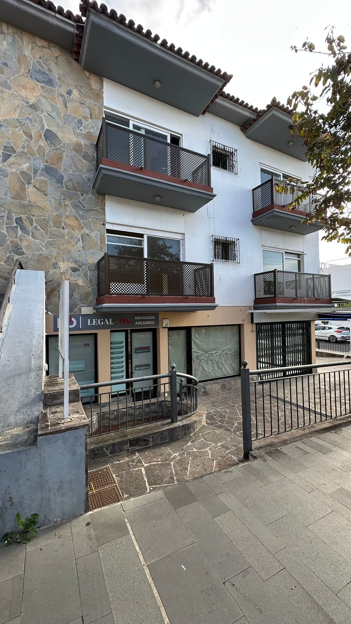 Edificio Colón, edificio íntegro con 4 locales comerciales y 16 estudios en Puerto de la Cruz
