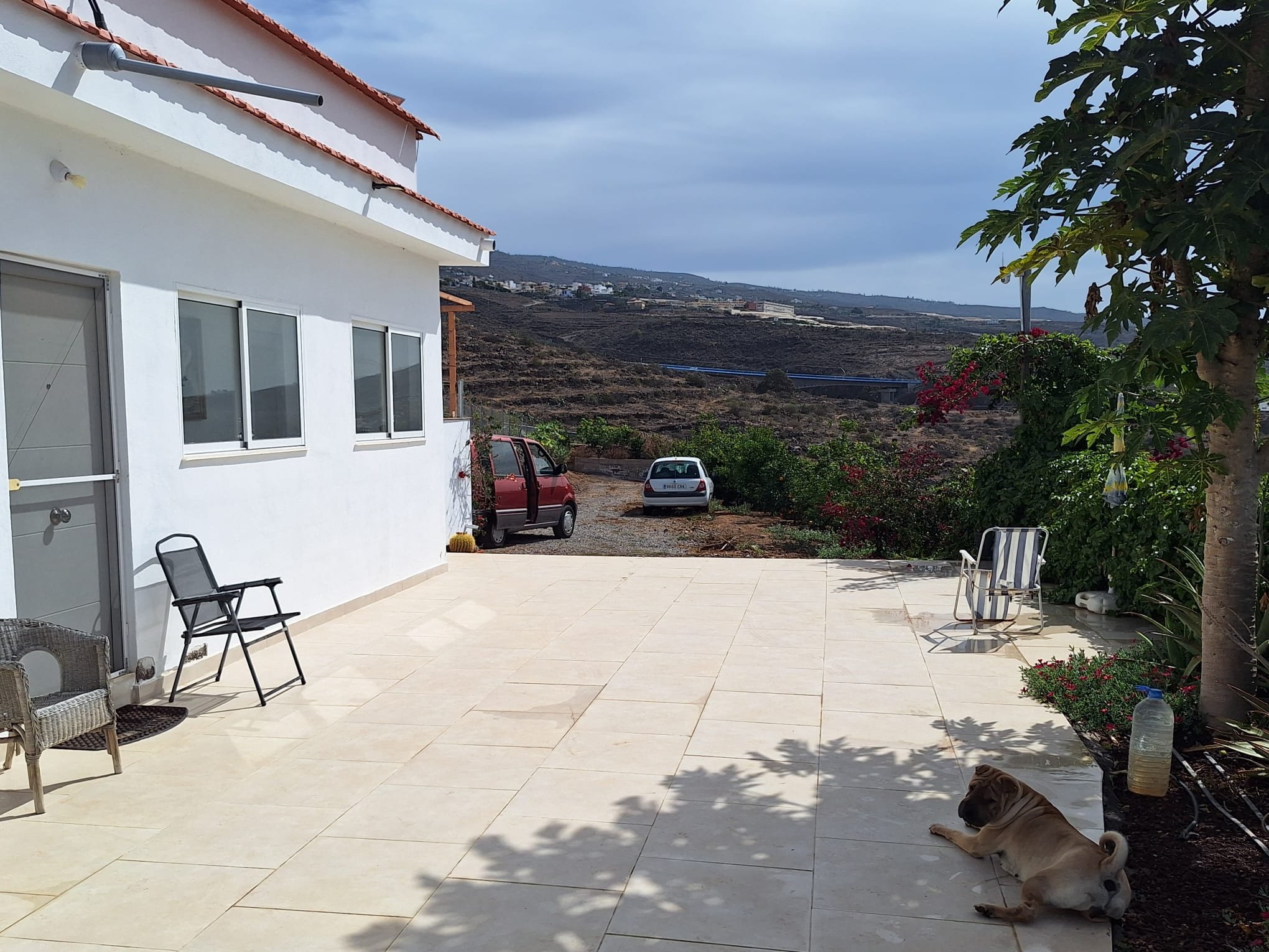 Finca de 15.000 m² con 6 casas y vistas al mar