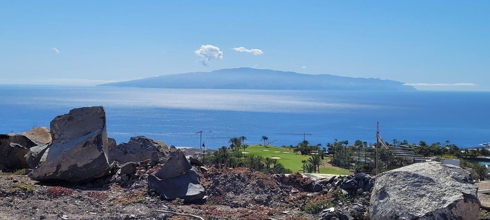 Parcela residencial con licencia para villa de lujo en Abama, Guía de Isora
